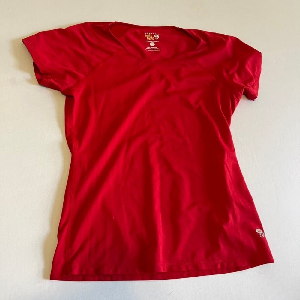 Mountain Hardwear Red athletic technical short sleeve top S